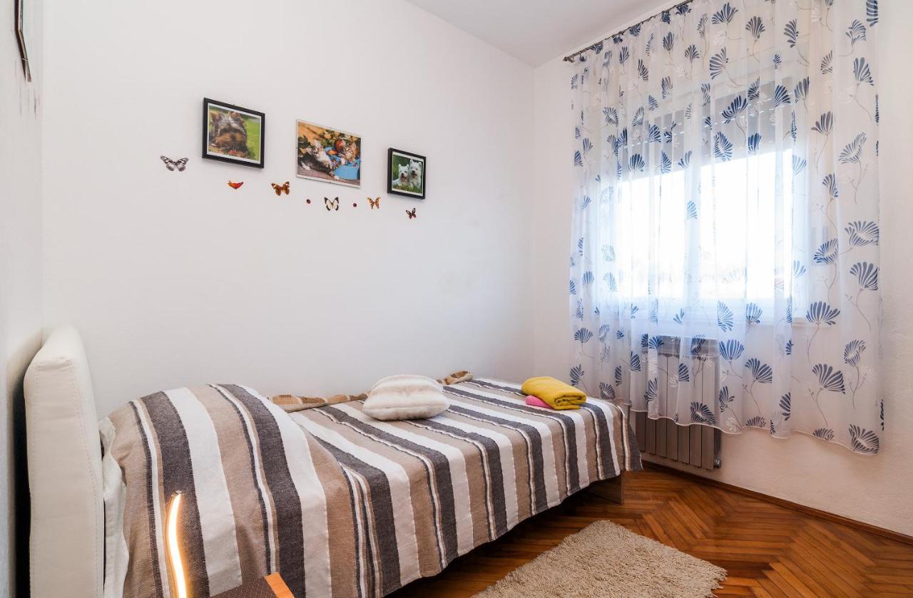 Apartments For Families With Children Privlaka, Zadar - 5747 Exterior foto